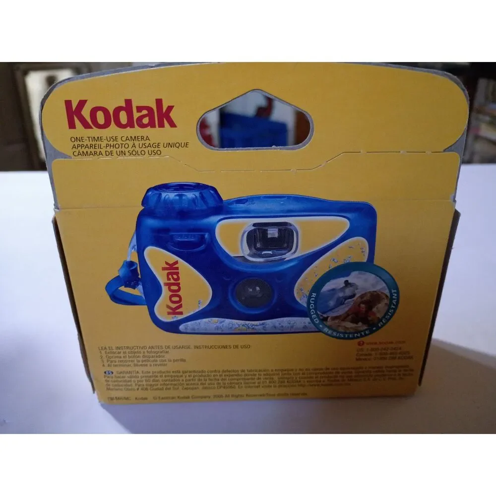 27 Exp Film KODAK SPORT One Time Use Camera Color 35mm Waterproof